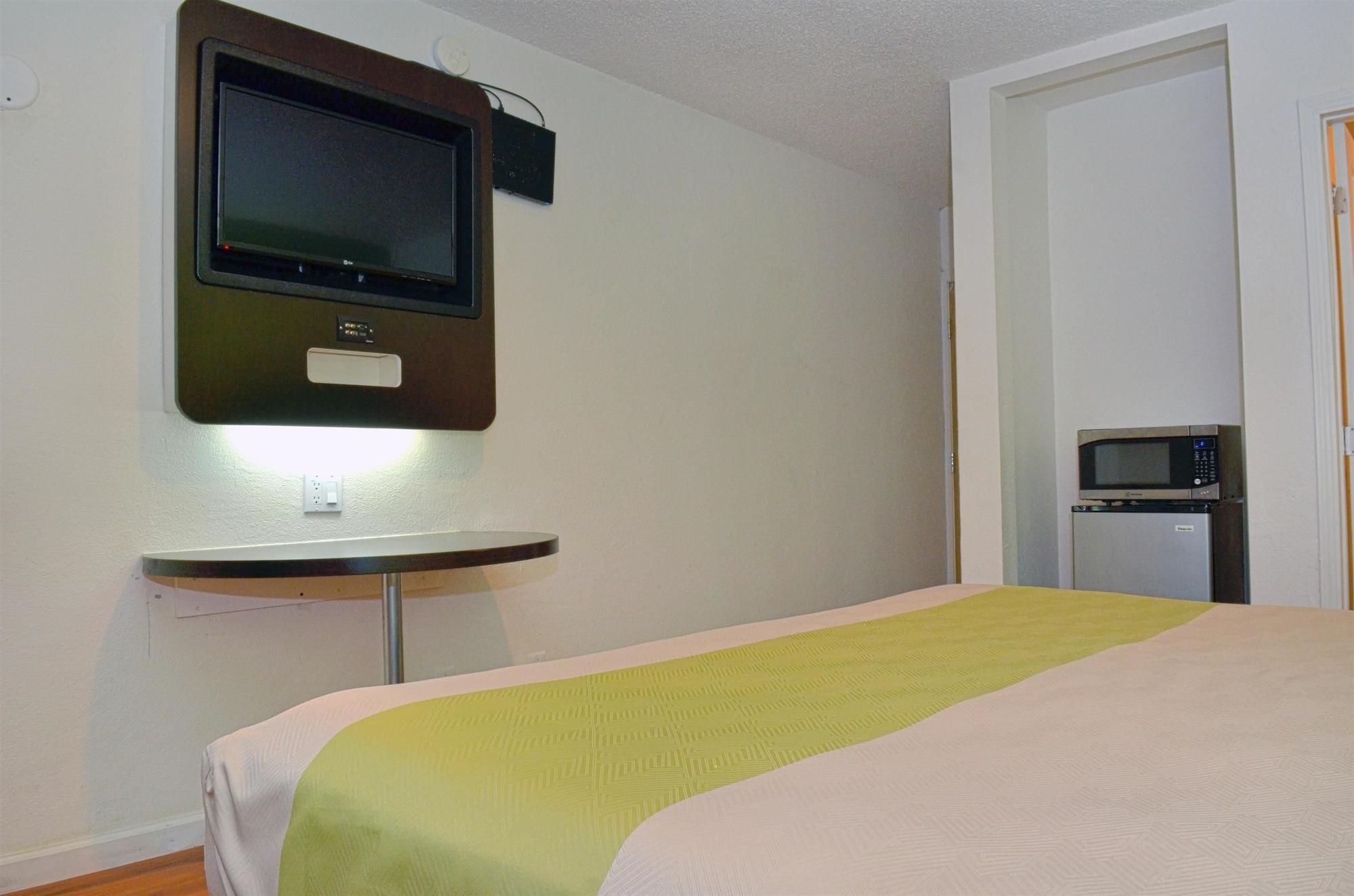 Motel 6-Modesto, Ca - Downtown Esterno foto
