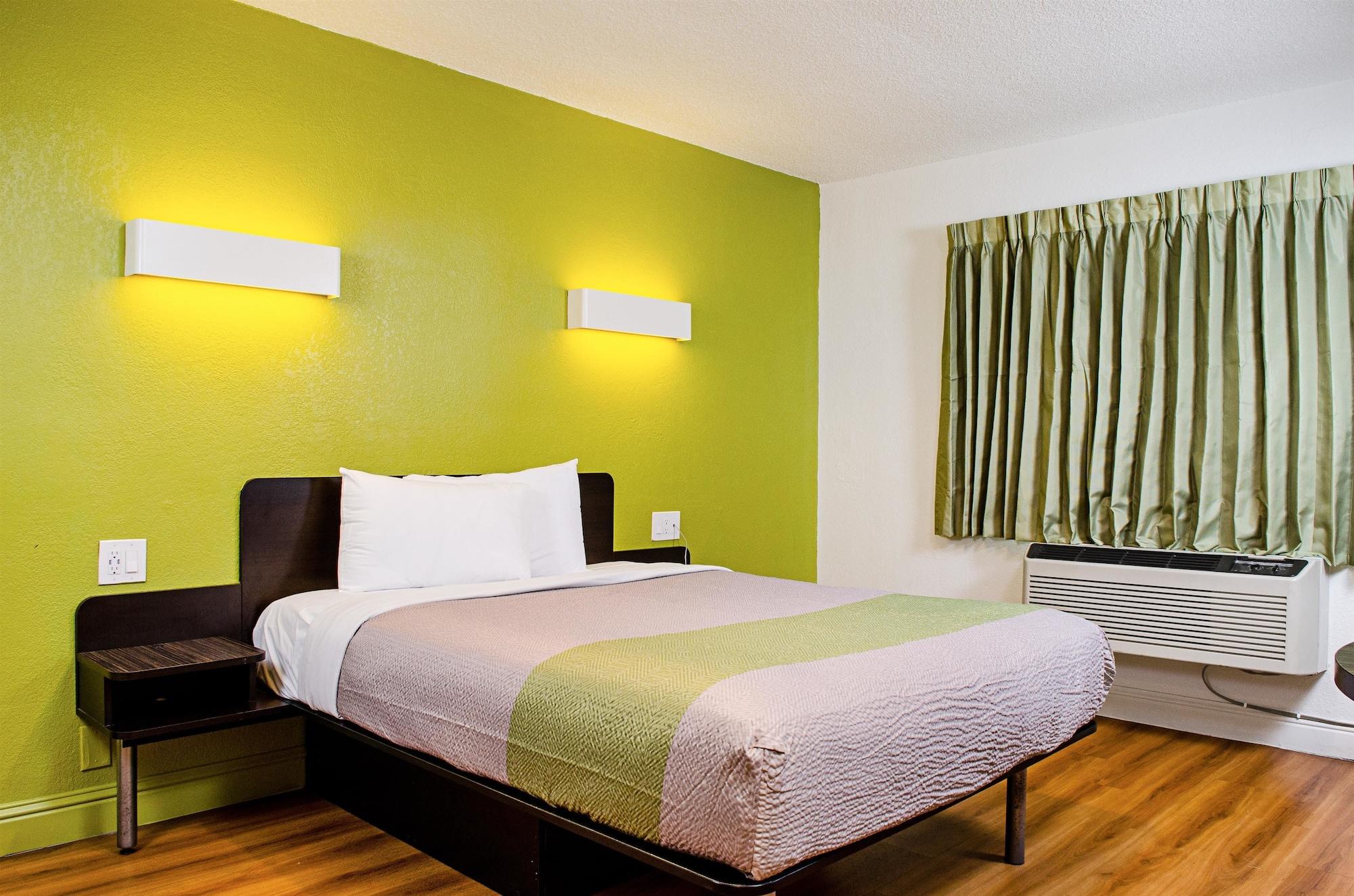 Motel 6-Modesto, Ca - Downtown Esterno foto