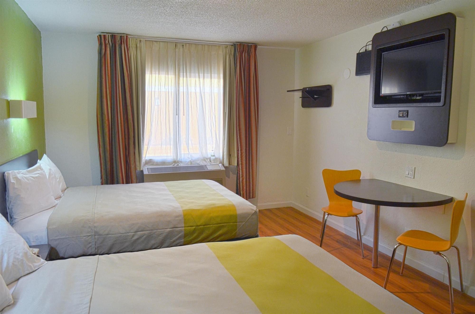 Motel 6-Modesto, Ca - Downtown Esterno foto