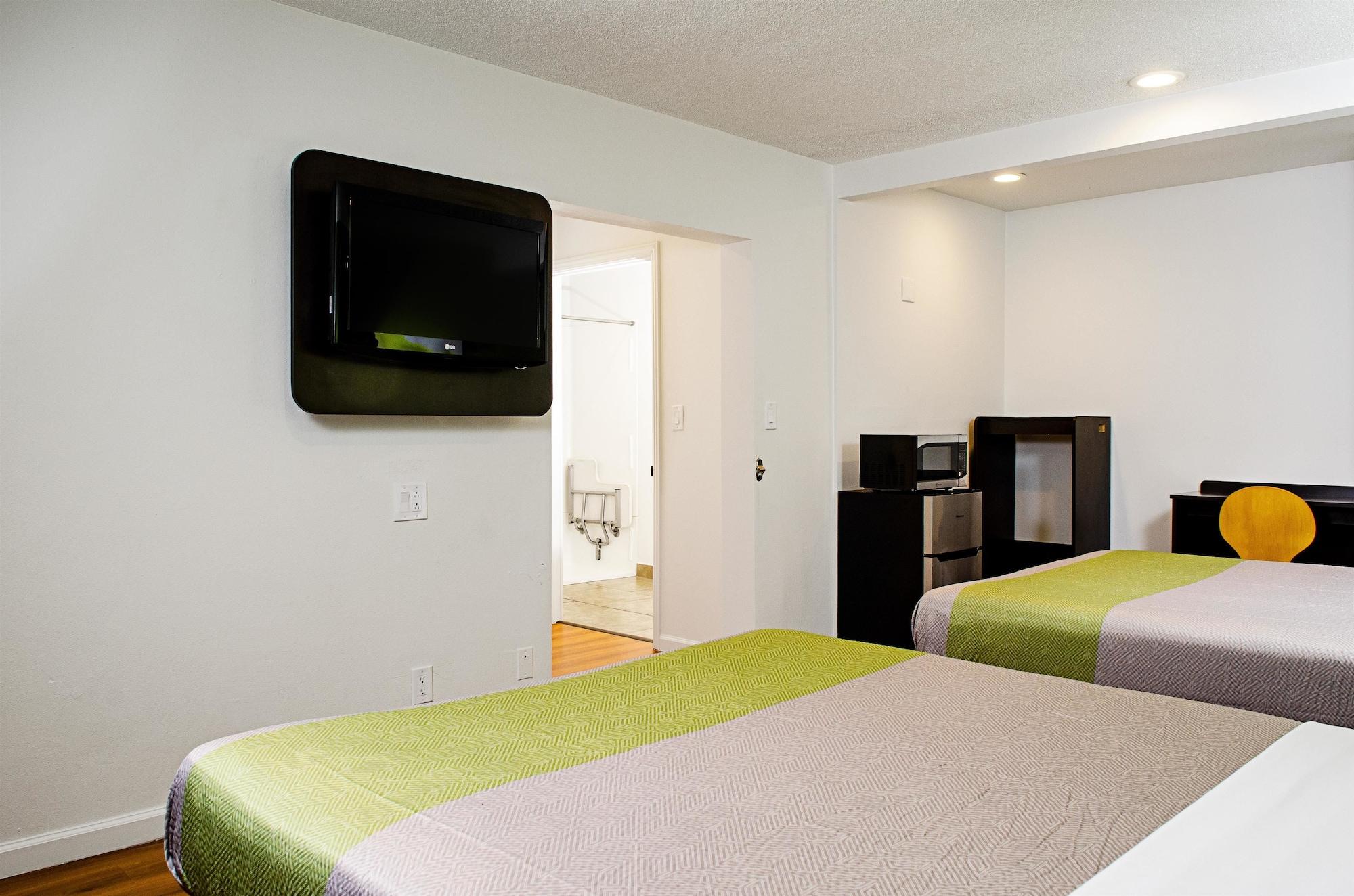 Motel 6-Modesto, Ca - Downtown Esterno foto