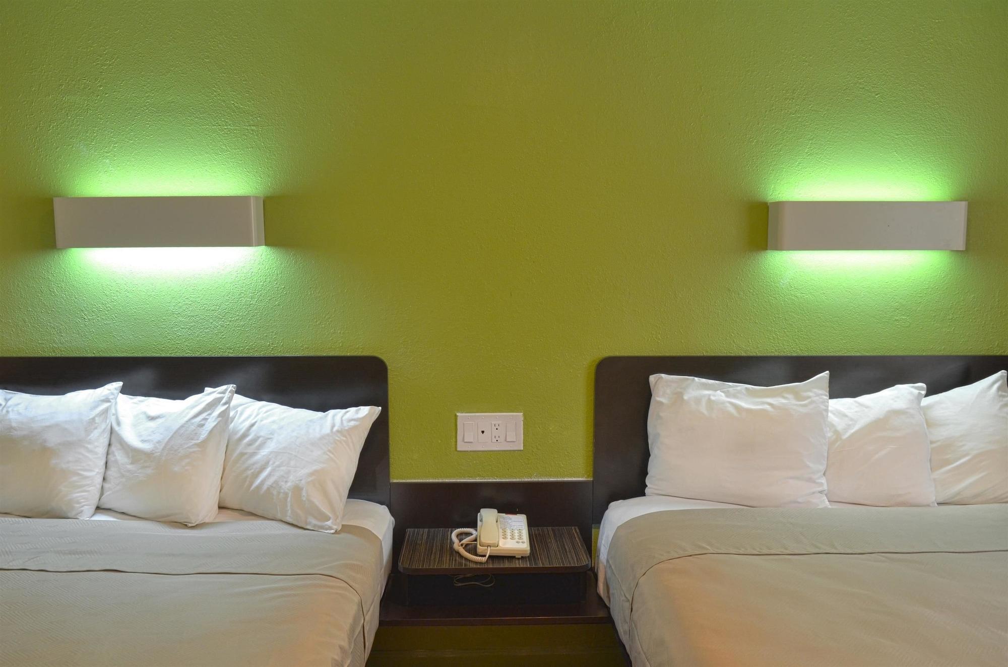 Motel 6-Modesto, Ca - Downtown Esterno foto