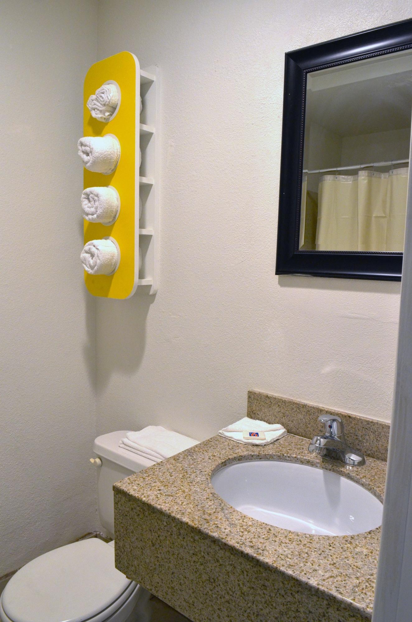 Motel 6-Modesto, Ca - Downtown Esterno foto