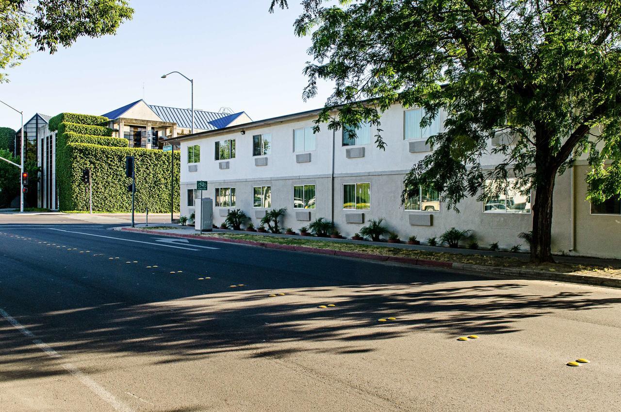 Motel 6-Modesto, Ca - Downtown Esterno foto