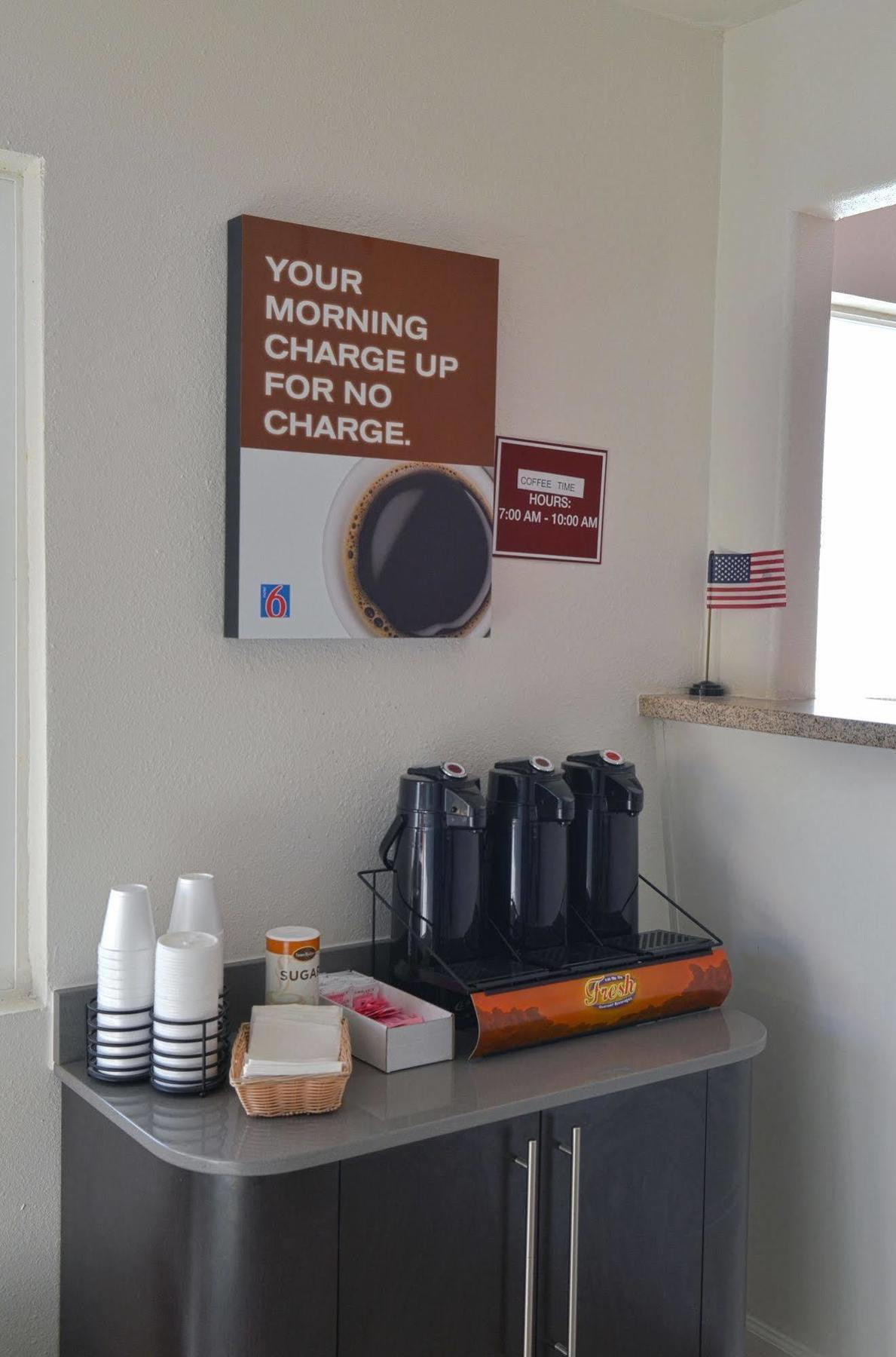 Motel 6-Modesto, Ca - Downtown Esterno foto